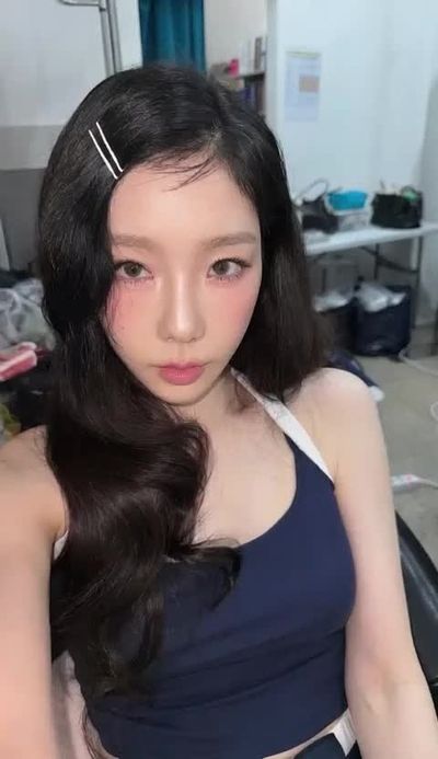 Taeyeon - facial
