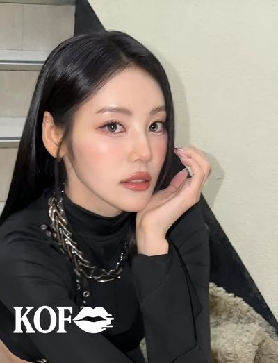 JinSoul - sucking cock