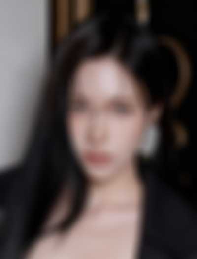 Mina - naked
