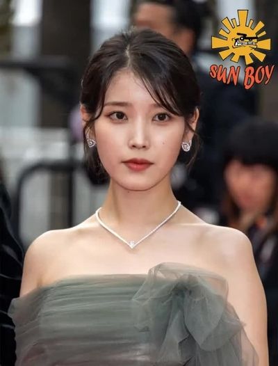 IU - cum on face