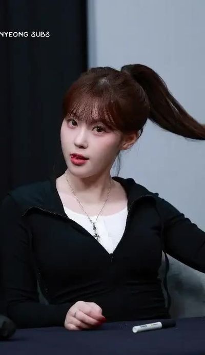 Chaehyun - shows boobs