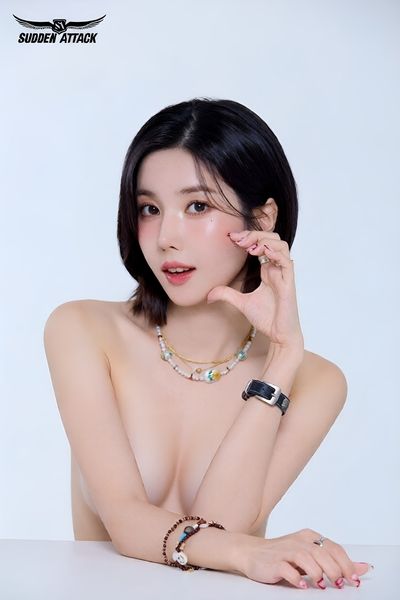Eunbi - naked