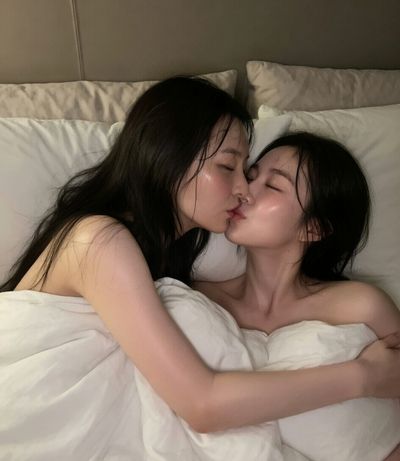 slutty idols