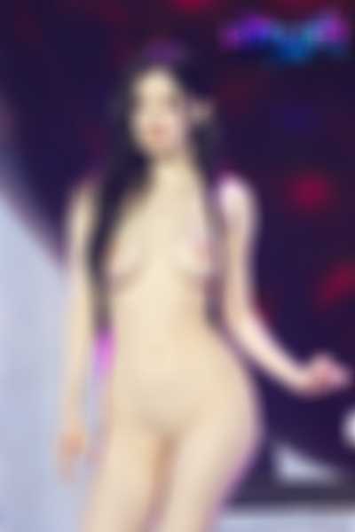 Minju - stage nude
