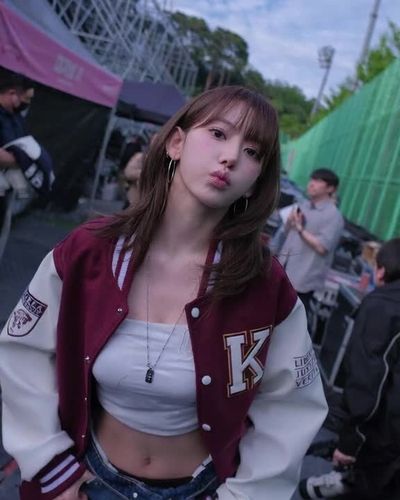Sakura - cum on face