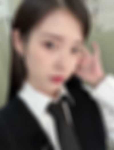 IU - cum on face