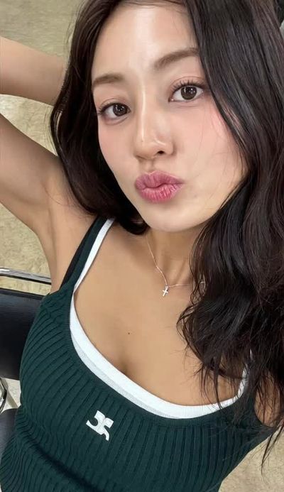 Jihyo - bukkake