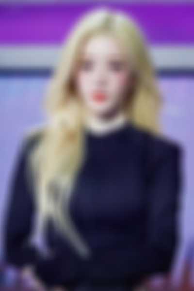 Yooyeon - play with pussy