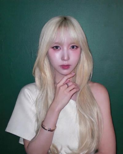Mina - threesome