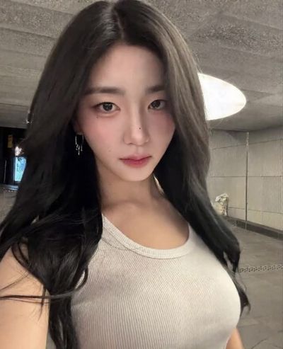 Sohyun - riding on dick