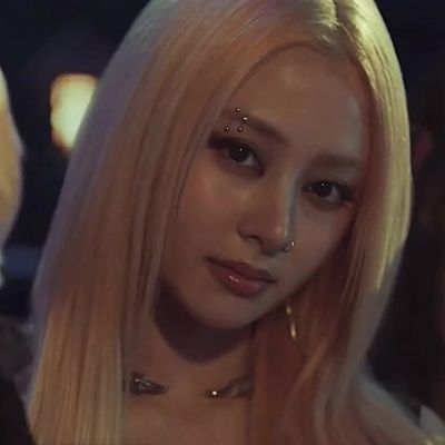 Yunjin - pov blowjob