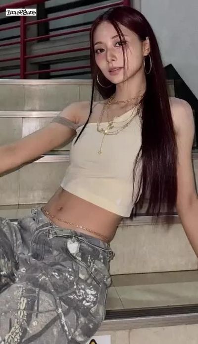 Tzuyu - cum on face