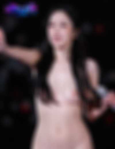 Mina - nude