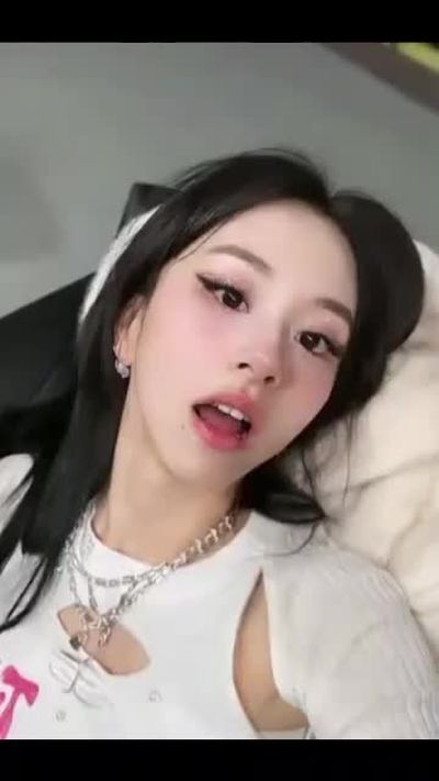 Chaeyoung - facial
