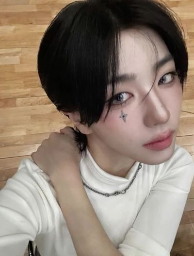 Sohyun - using dildo