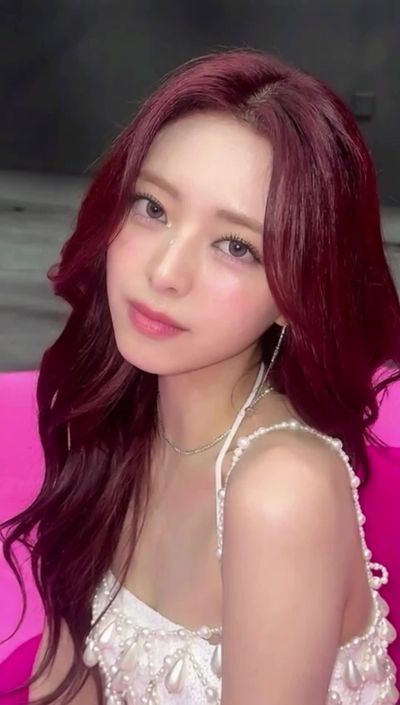 Yuna - facial