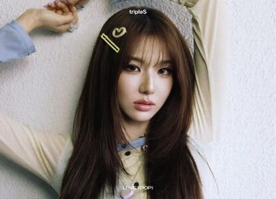 Xinyu - play with pussy