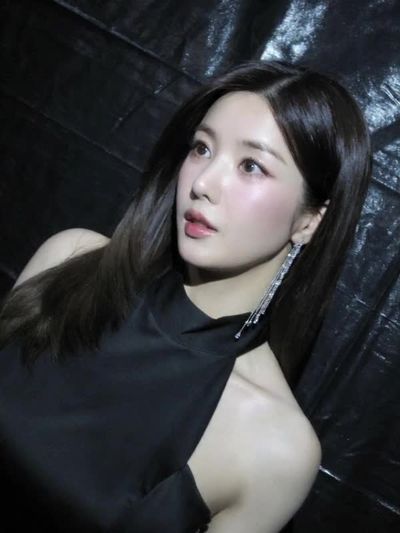 Eunbi - titjob