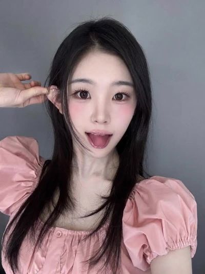 Jiyeon - strokes cock