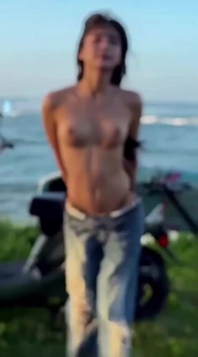 Jennie - shows tits