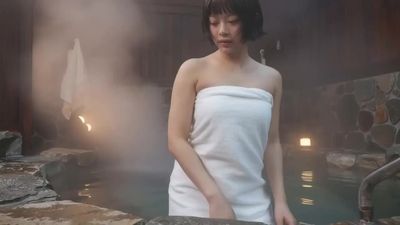 Hanni - naked