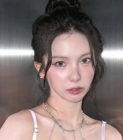Yujin - blowjob