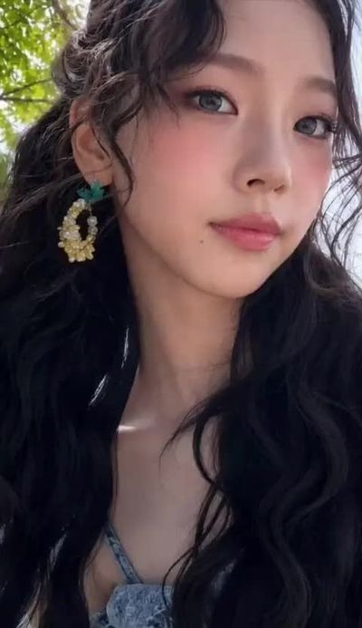 Karina - cum on face