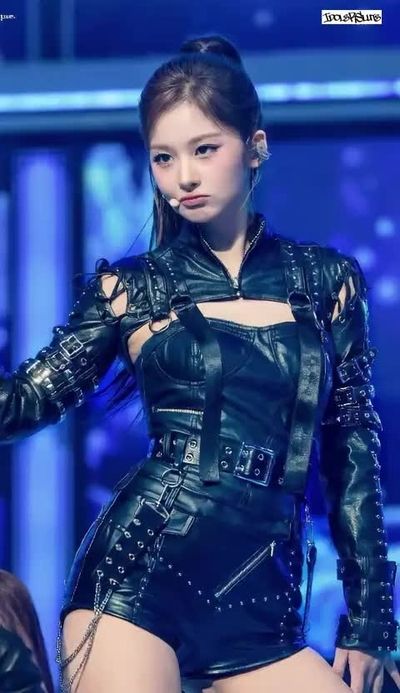 Sullyoon - using dildo