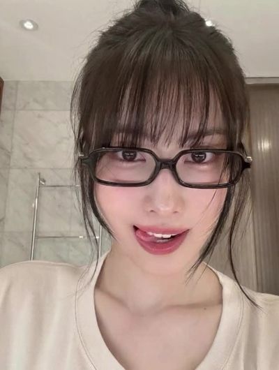Momo - blowjob