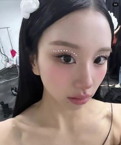 Chaeyoung - interracial