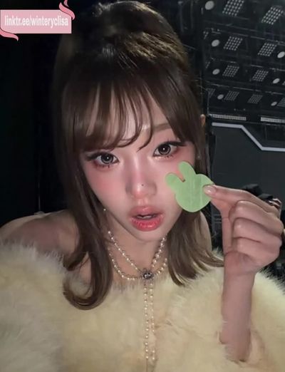 Yena - bukkake