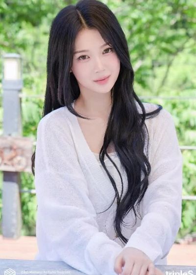YuBin - play with pussy