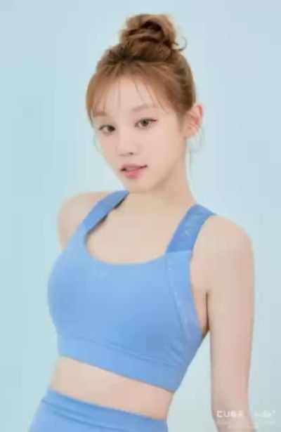 Yuqi - doggy style