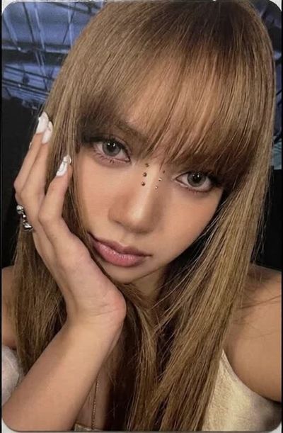 Lisa - facial