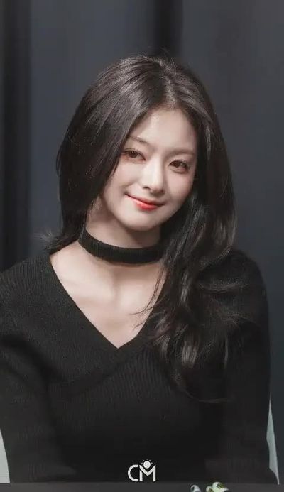 Nagyung - shows tits
