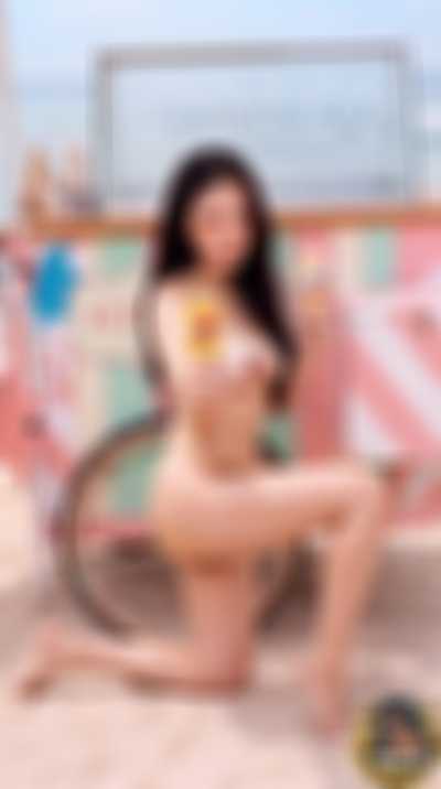 Yeri - nude