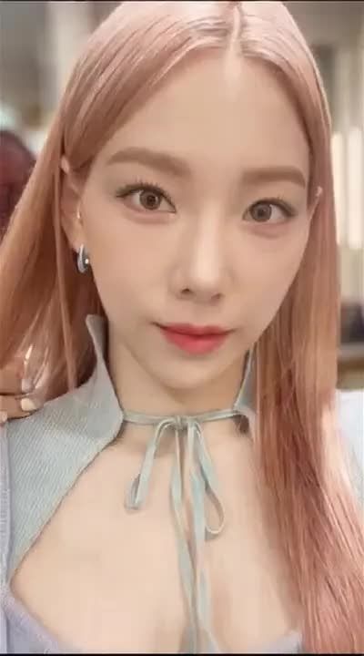 Taeyeon - pov blowjob