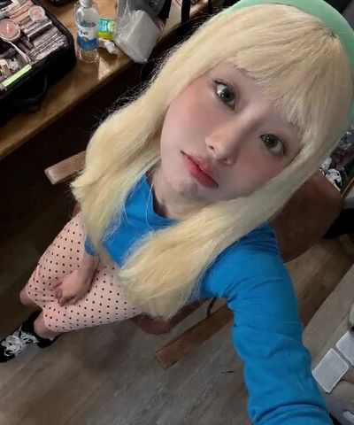 Chuu - sucking deep