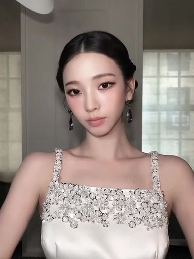 Karina - shows boobs
