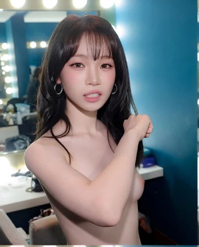 Chaewon - sucking cock