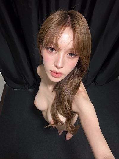 Wendy - nude