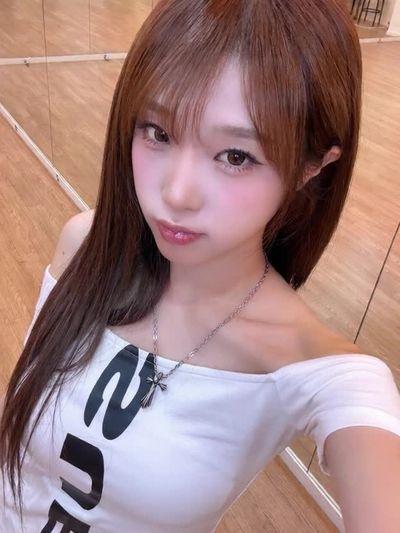 Yena - blowjob