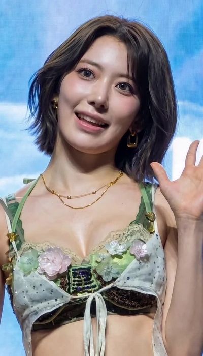 Sakura - pov blowjob