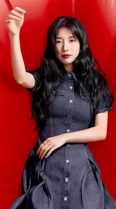 Suzy - riding on dick