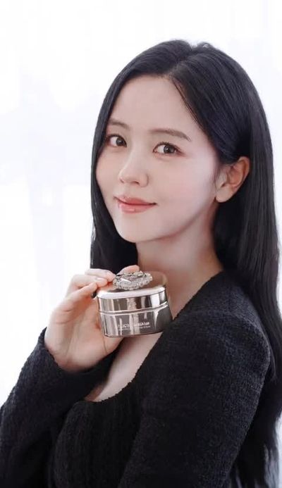 Kim So-hyun - facial