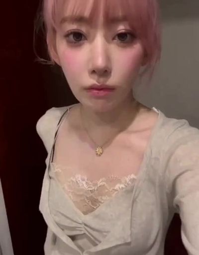 Sakura - shows tits