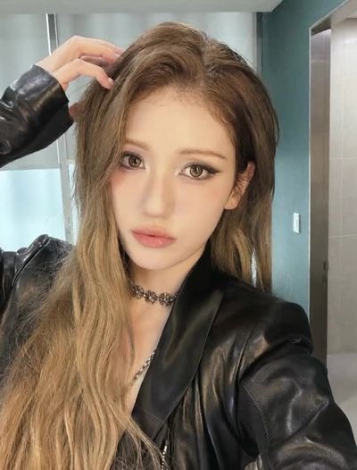 Somi - double penetration