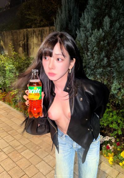 Karina - naked