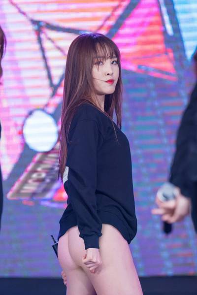 Yuju - nude fake