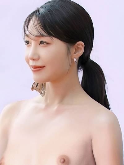 Eunji - shows tits